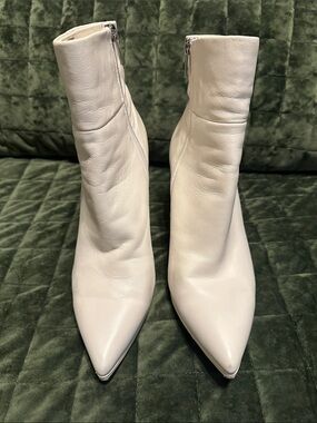 Vince Camuto Ivory Pointed-Toe Leather Ankle Boots with Side Zip